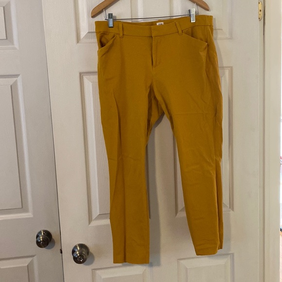 GAP Pants - Gap Pants